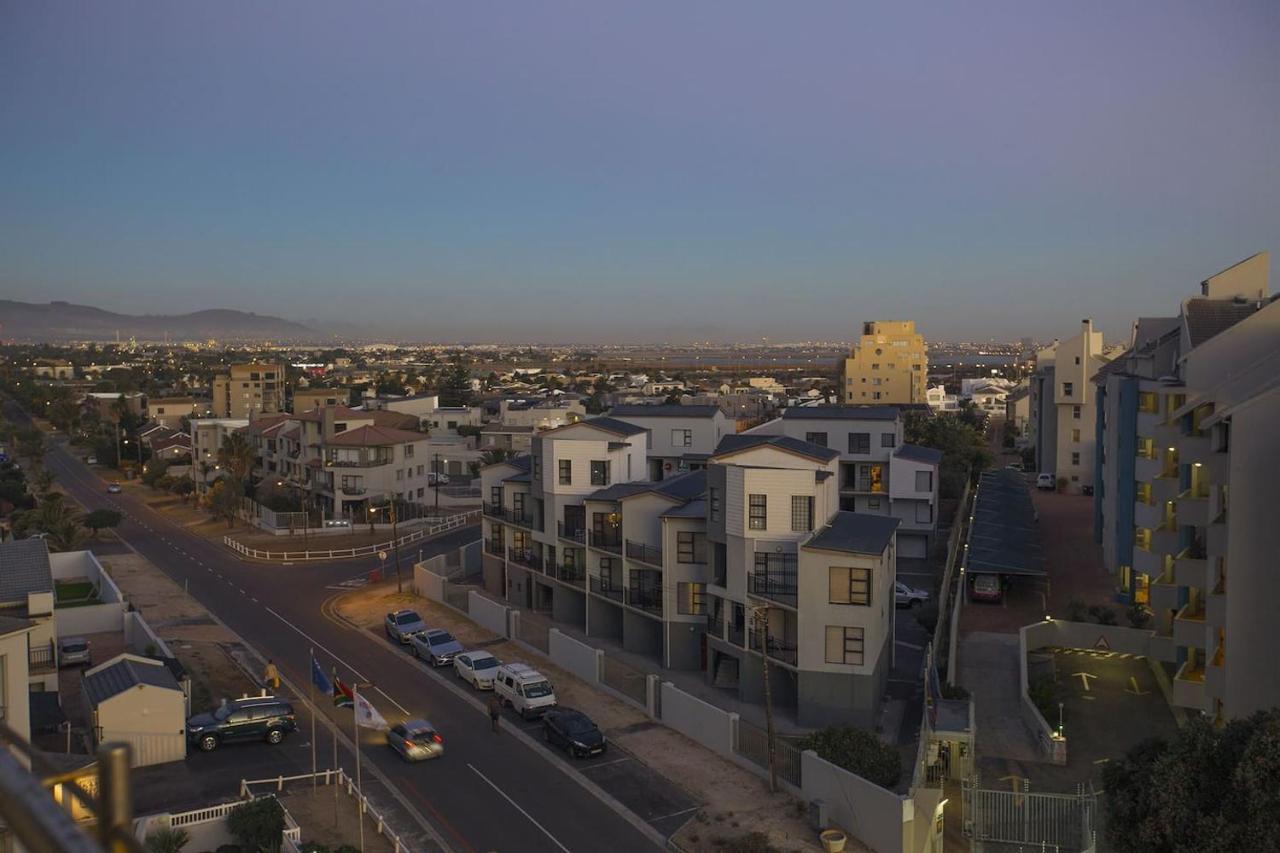 2 Bedroom Apartment With Breathtaking Views! Città del Capo Esterno foto